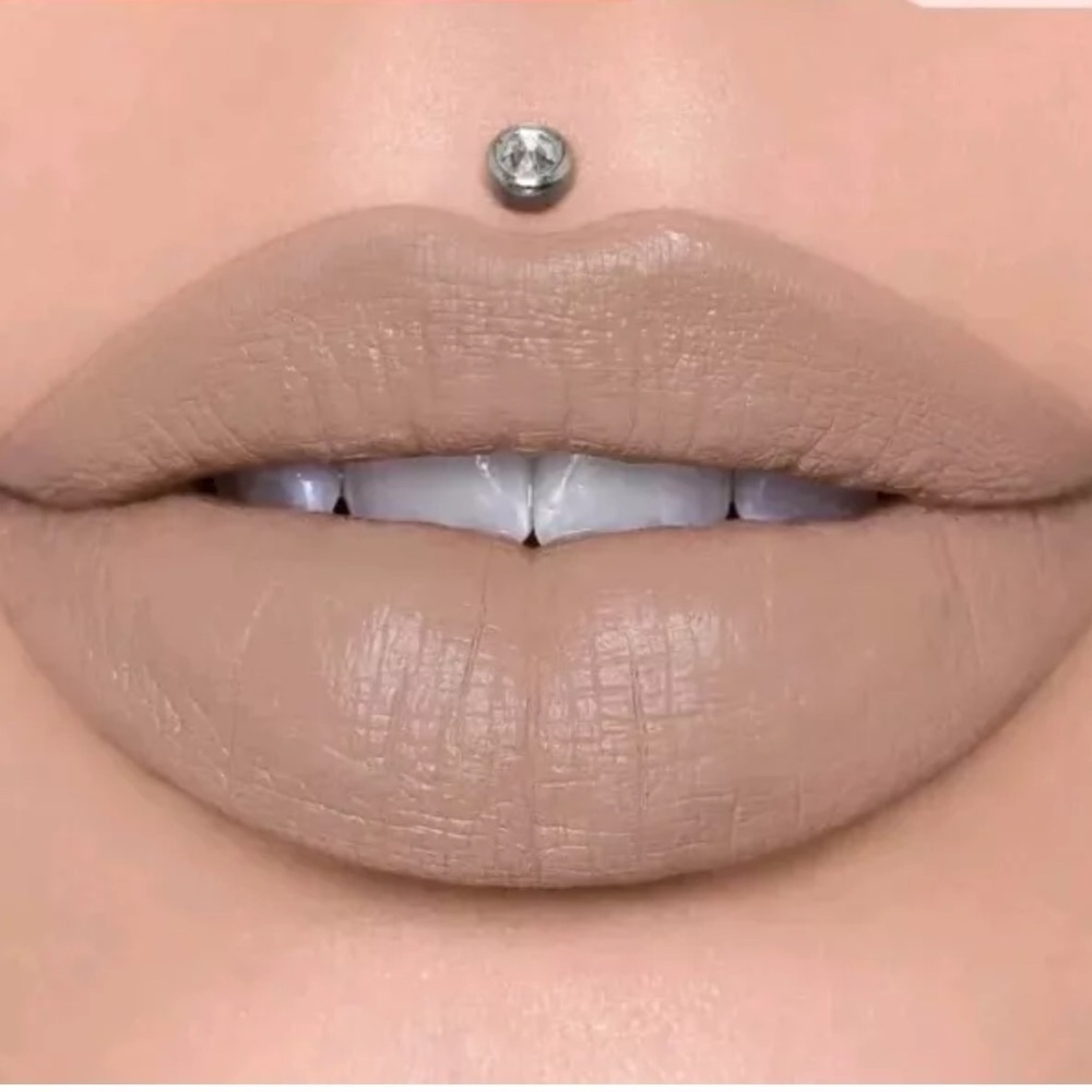 Jeffree Star JEFFREE’S NUDES Velour Liquid Lipstick. New in box.
